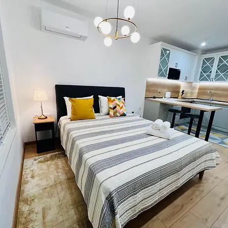 Cozy Corner Briz 바르나